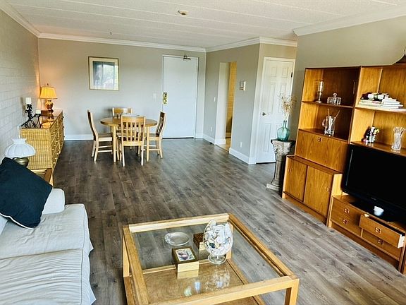 4th image of 175 Quincy Shore Dr APT B75