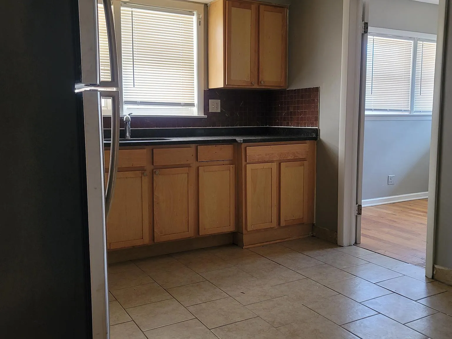 6436 Langley Avenue — Photo 2