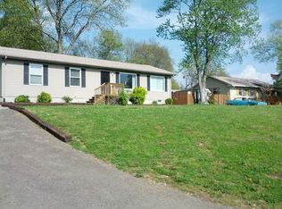 1954 Clove Ln, Knoxville, TN 37921