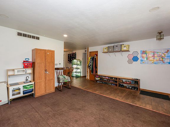 4th image of 4625 Wellington Dr