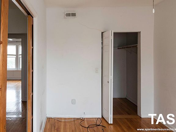 5th image of 2455 W Logan Blvd #3A