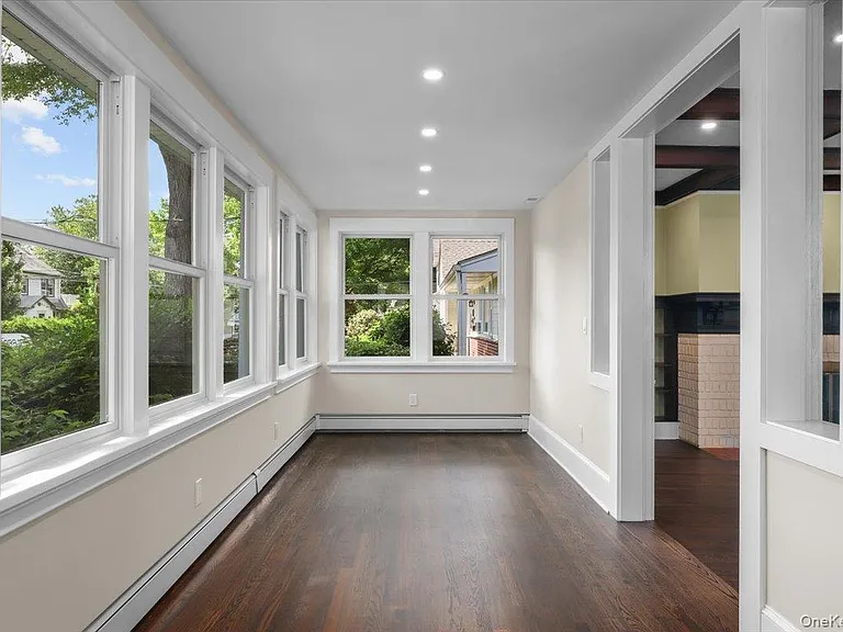 625 Lorraine St — Photo 4