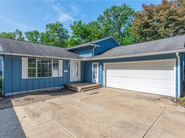 126 Adams St, Berea, OH 44017