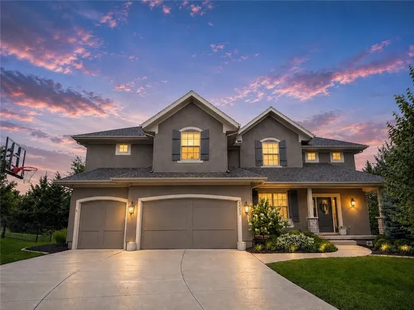 25205 W 97th Pl, Lenexa, KS 66227