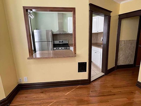 4th image of 64-20 65th Ln Floor 2