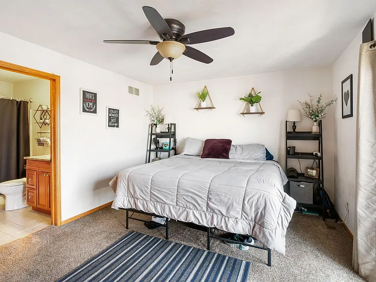 204 Quiet Creek Dr — Photo 15