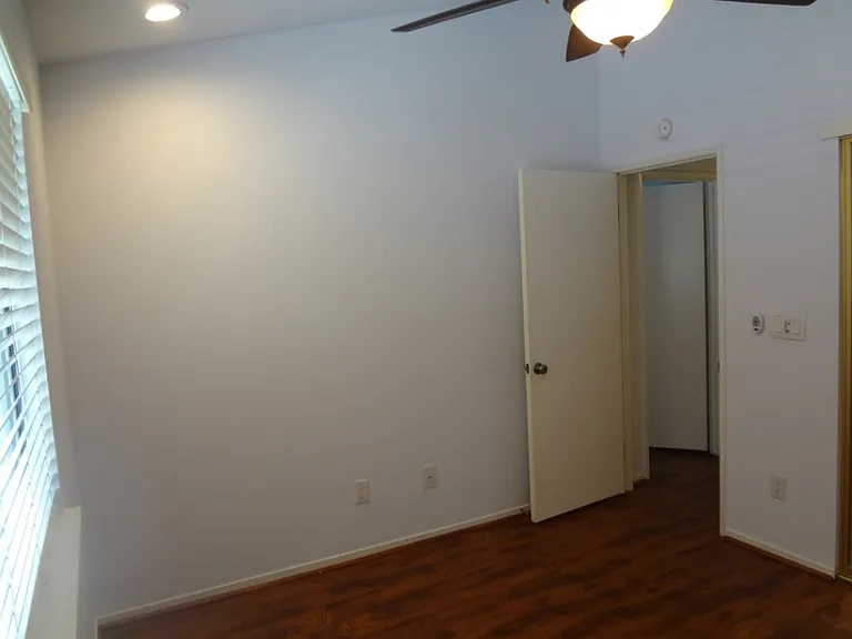 8126 Briar Ridge Ln — Photo 10