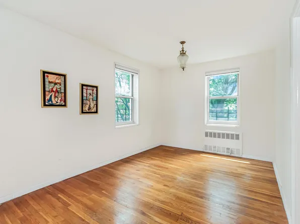 679 West 239th Street 3J image 3 of 12