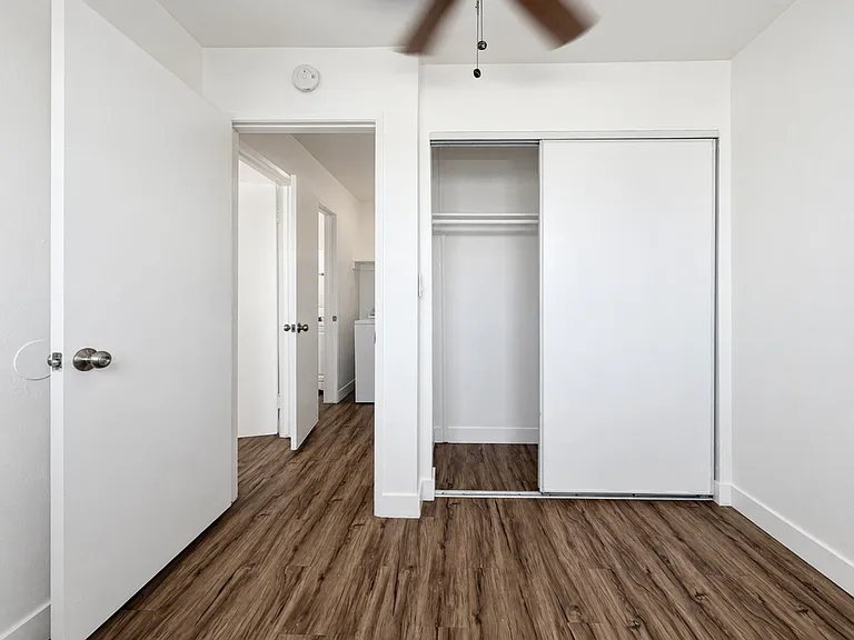 2226 Lewis Ave — Photo 14