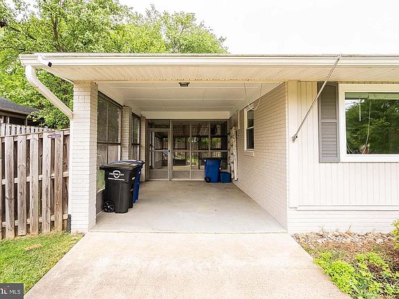 4th image of 3817 Ren Rd