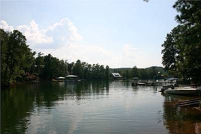 1st image of 187 Magnolia Dr