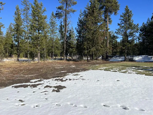 56445 Solar Dr, Bend, OR 97707