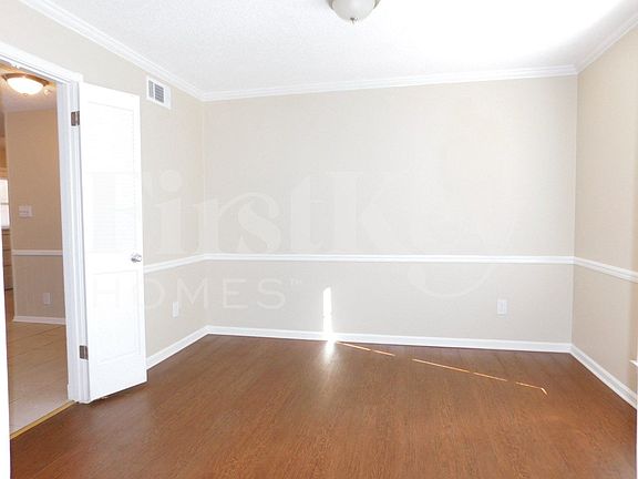 4th image of 4832 Rolling Meadows Dr
