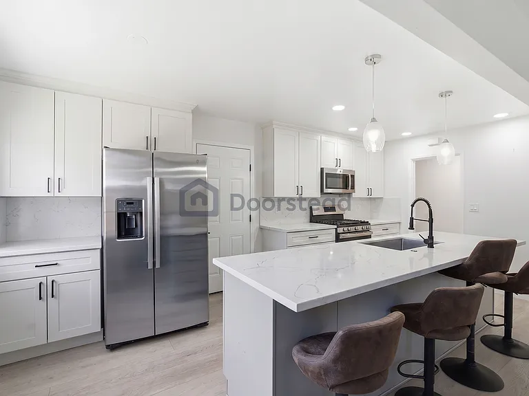 1624 Farringdon Ct — Photo 9