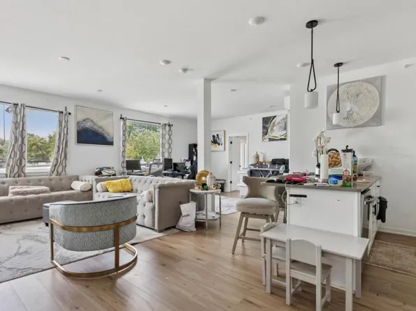 22 E Rittenhouse St Unit 5, Philadelphia, PA 19144