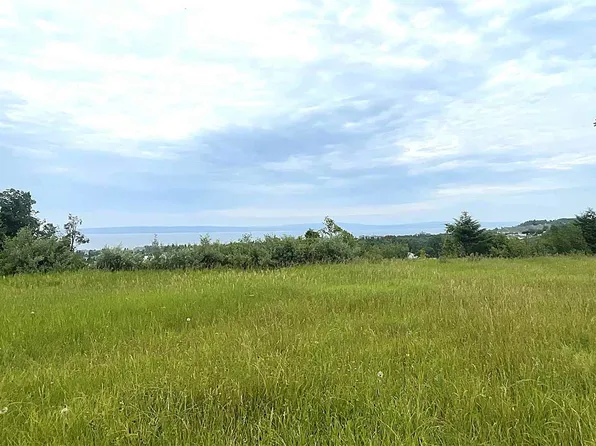 Lake Grove Rd, Petoskey, MI 49770