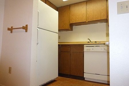 5th image of 700 W University Dr Unit 106