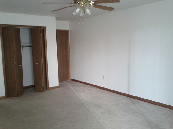 5th image of 122 Jackson Pl APT 2