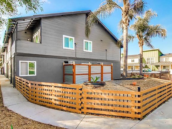 5th image of 995 Donax Ave