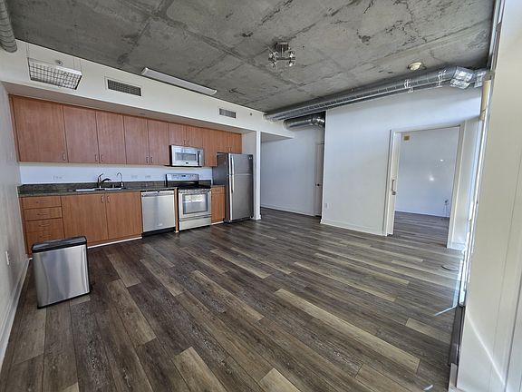 3rd image of 1080 Park Blvd Unit 814