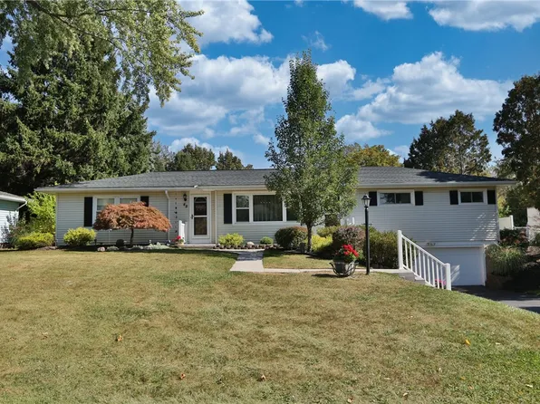 48 Orchard Hills Dr, Spencerport, NY 14559