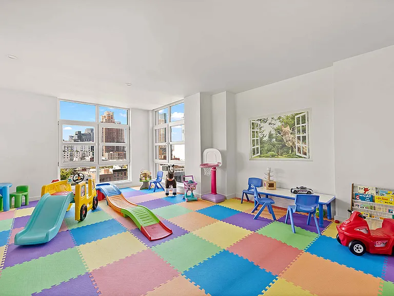 5-33 48th Ave #4F — Photo 10