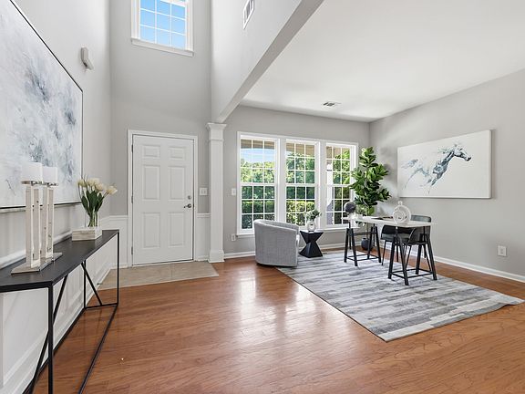 2nd image of 2020 Kyrle Ln