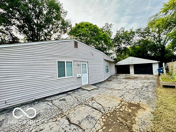 3rd image of 4130 Alden Ave