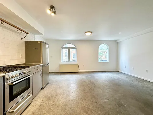 Rented by Oxford Property Group | media 22