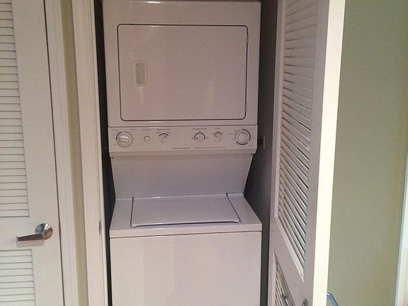 3rd image of 437 W North Ave APT 205