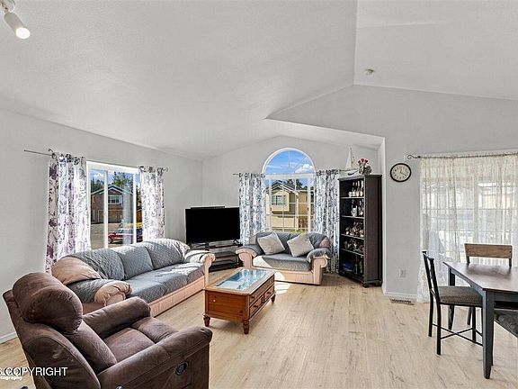 5th image of 4420 West Lake Cir