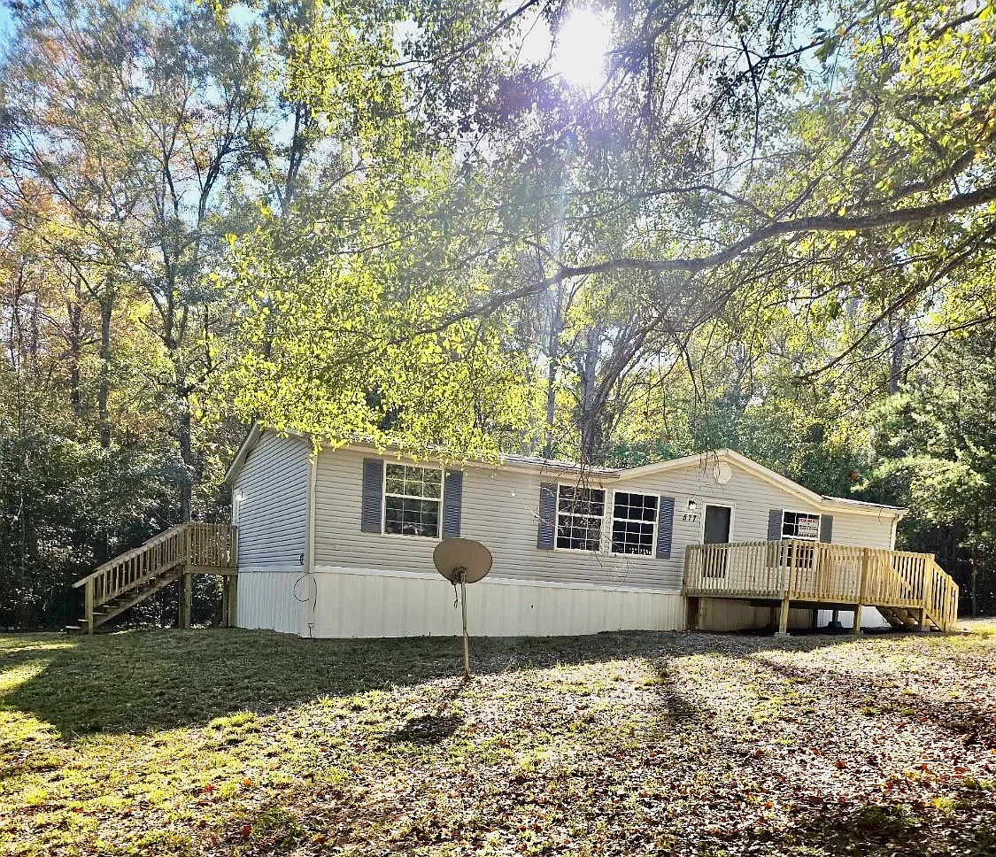 3 bed, 1404 sqft, $1,495 — Photo 3