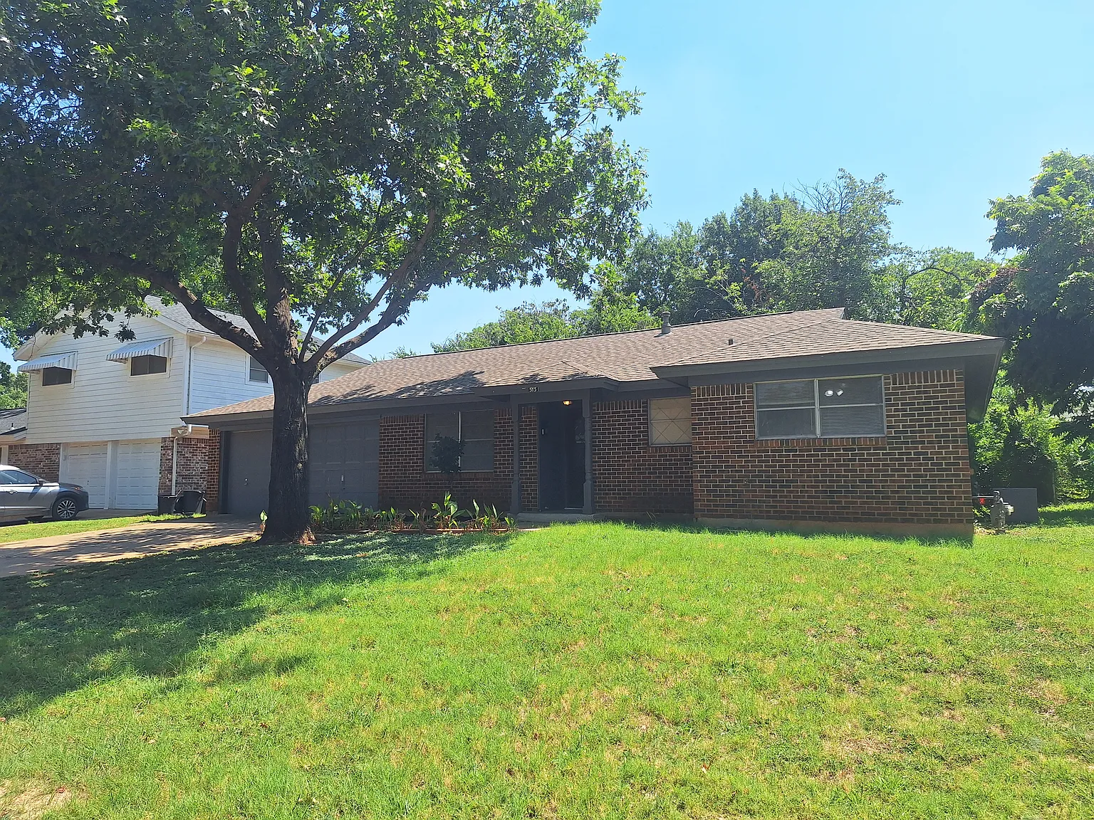 3 bed, 1216 sqft, $1,995 — Photo 2