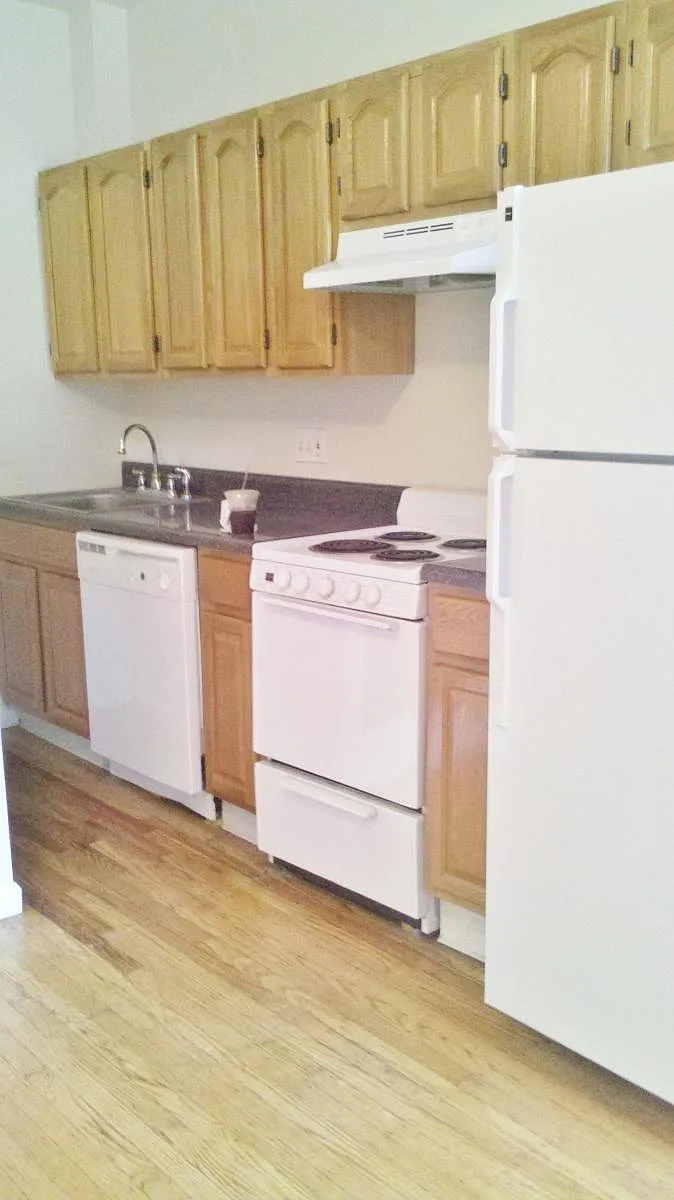 Building Photo - 336 S 42nd St #3F