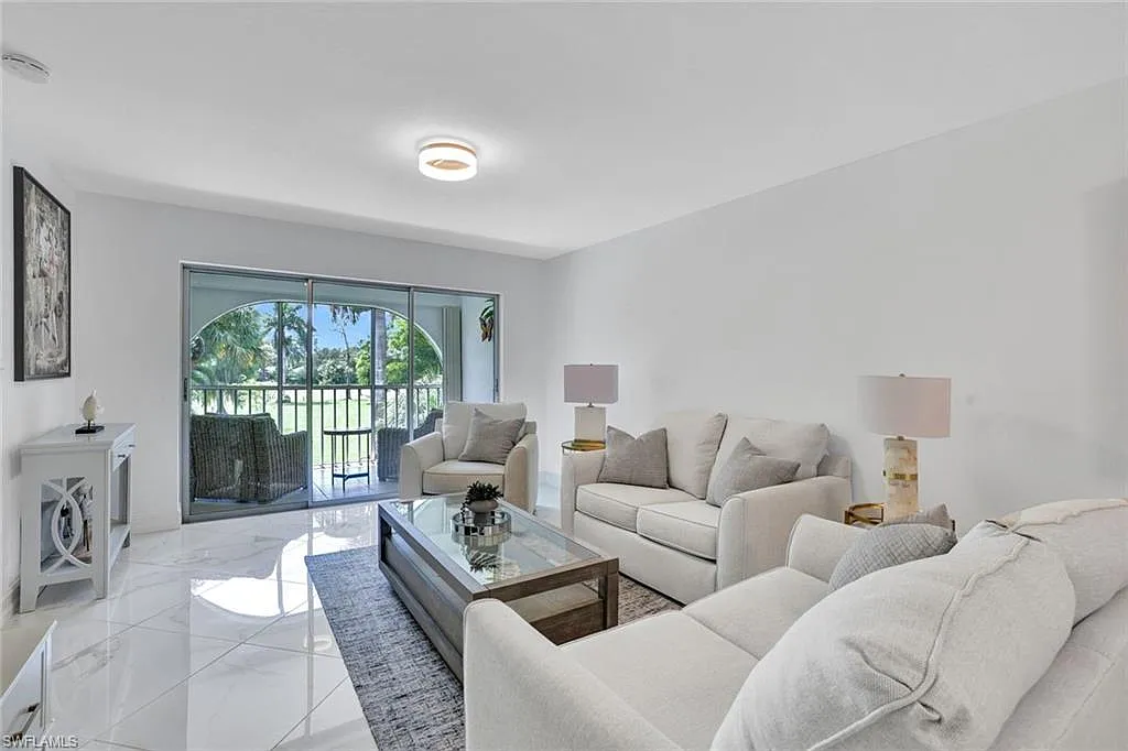 2 bed, 2.0 bath, 1050 sqft, $3,500 — Photo 1