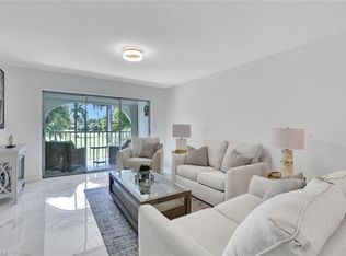 1055 Forest Lakes Dr #F203, Naples, FL 34105