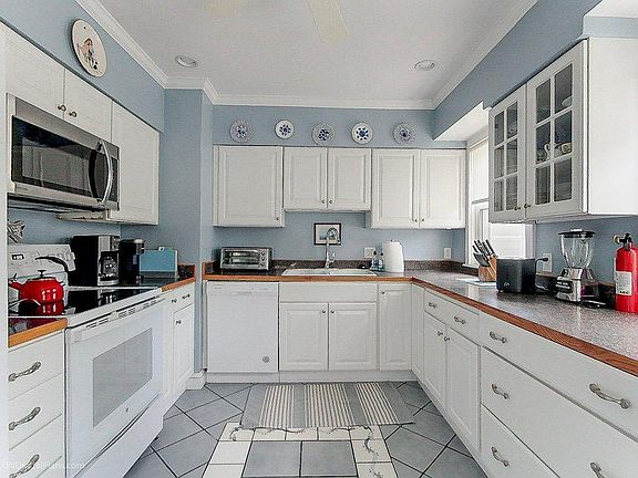 Bright, spacious kitchen with natural light streaming in!
