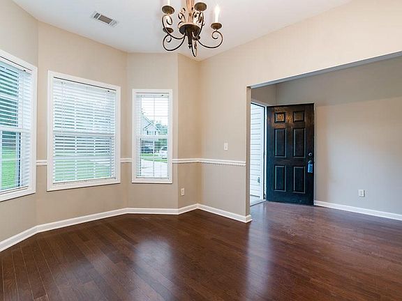 4th image of 8111 Vincent Mill Dr