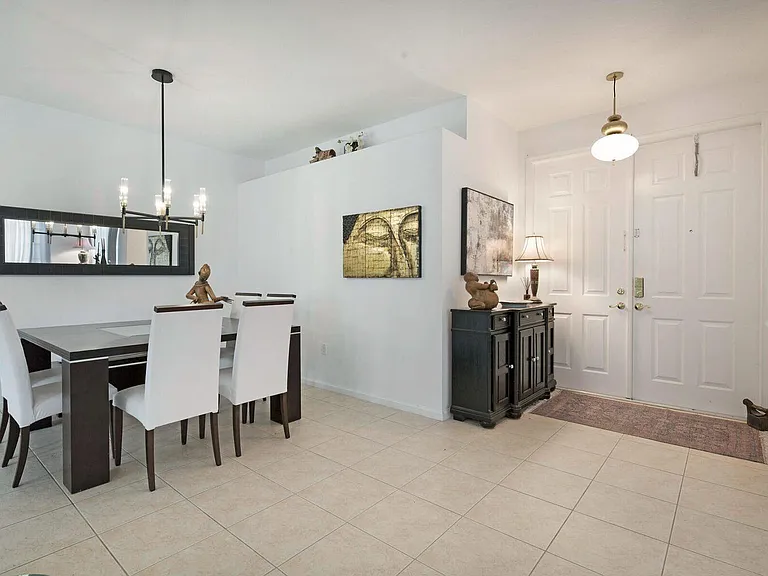 9061 Dupont Pl — Photo 8
