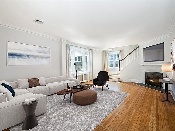 5th image of 3 Soundview Dr