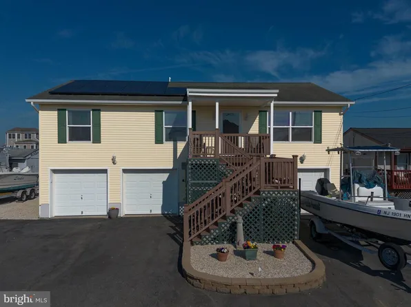 1073 Radio Rd, Little Egg Harbor, NJ 08087