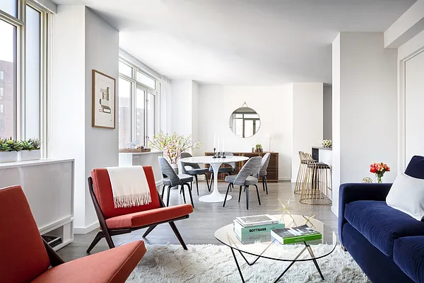 Rented by Compass | media 24