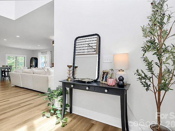 3rd image of 12093 Coyle Rd