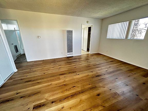 4th image of 1633 W 147th St APT O