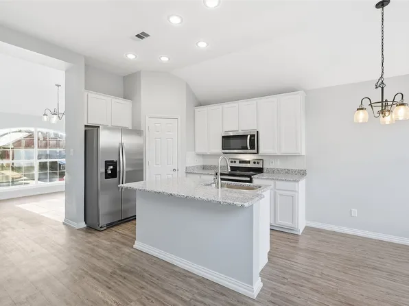 1917 Briarwyck Ct, Denton, TX 76205