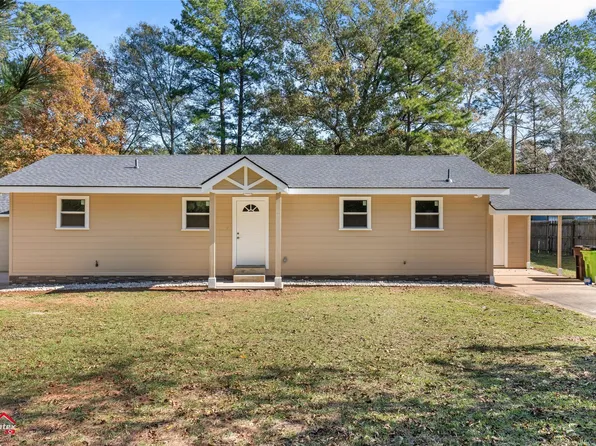 326 Montgomery Ln, Benton, LA 71006
