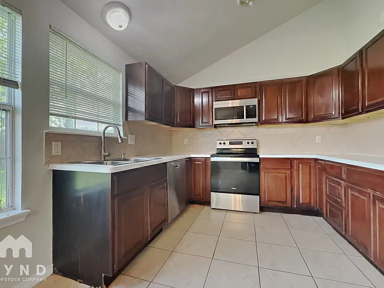 19230 Cypress Canyon Dr — Photo 5