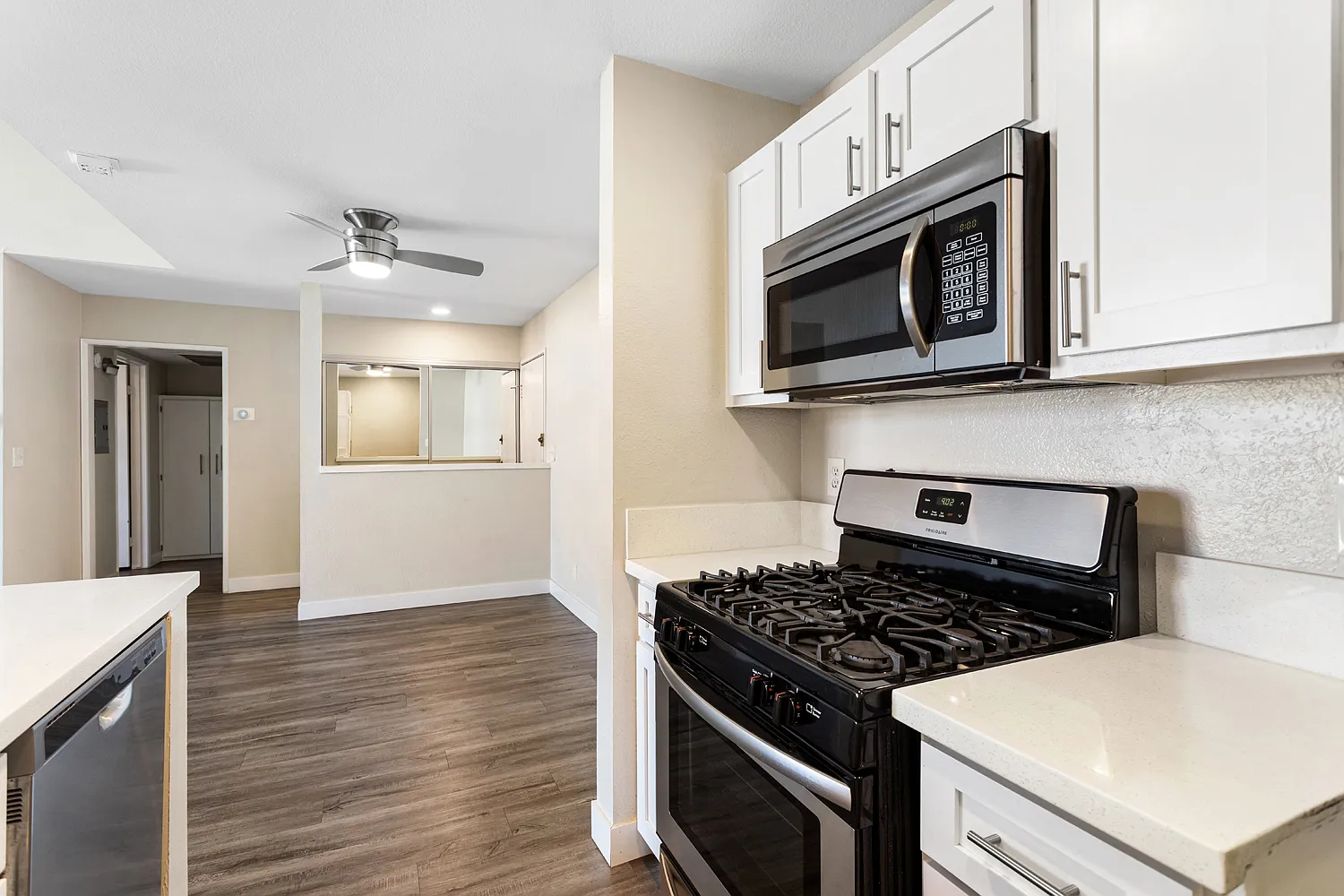 1626 Malcolm Ave — Photo 2