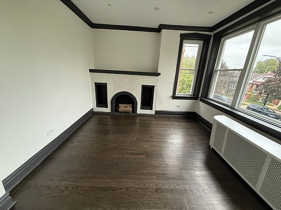 4th image of 1438 Lombard Ave #2