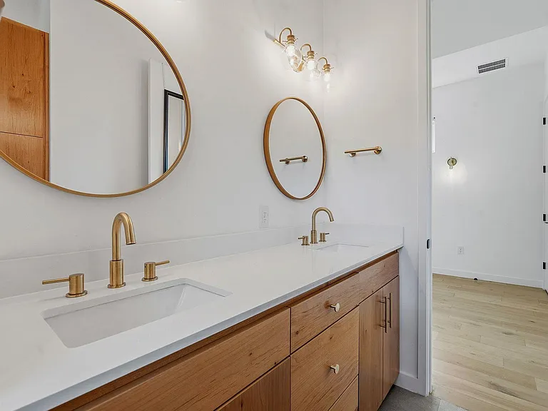1707 Deloney St #2 — Photo 17